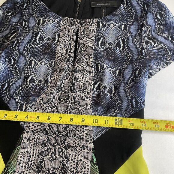 BCBGMaxAzria Women’s Chloe Snakeskin Keyhole Multicolor Short Shift Dress XS - Picture 7 of 15